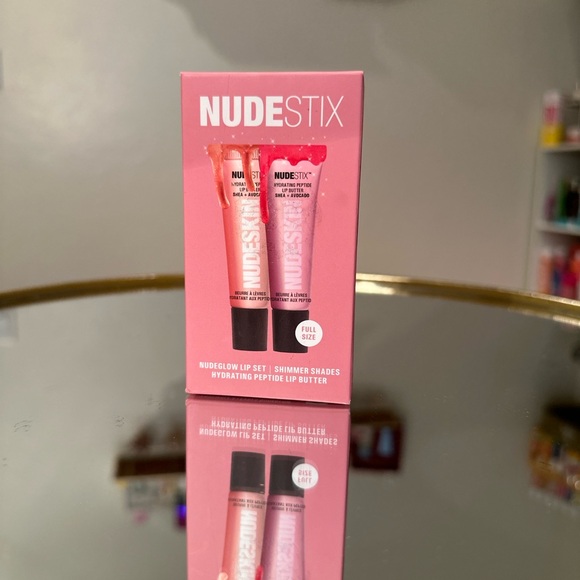 NUDESTIX NUDGLOW Lip Set - Picture 1 of 4